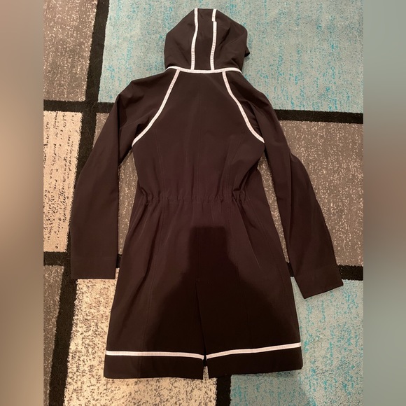 Sz 6 Lululemon Coat - Picture 2 of 7
